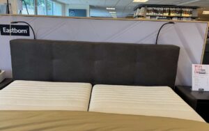 Eastborn boxspring stoer hoofdbord Stud